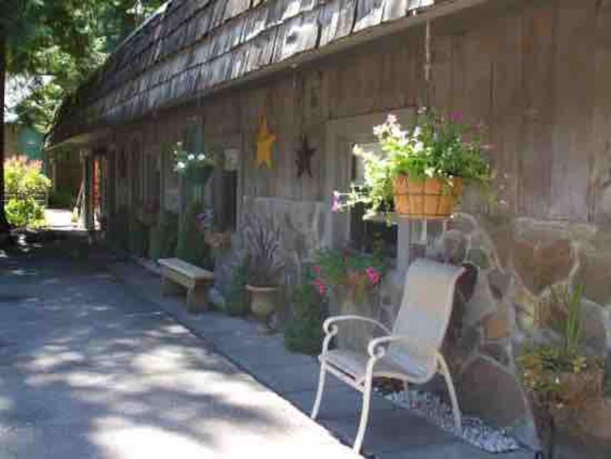 Updated + Clean Motel Room At The Base Of Mt Hood! Mount Hood Village Exteriör bild