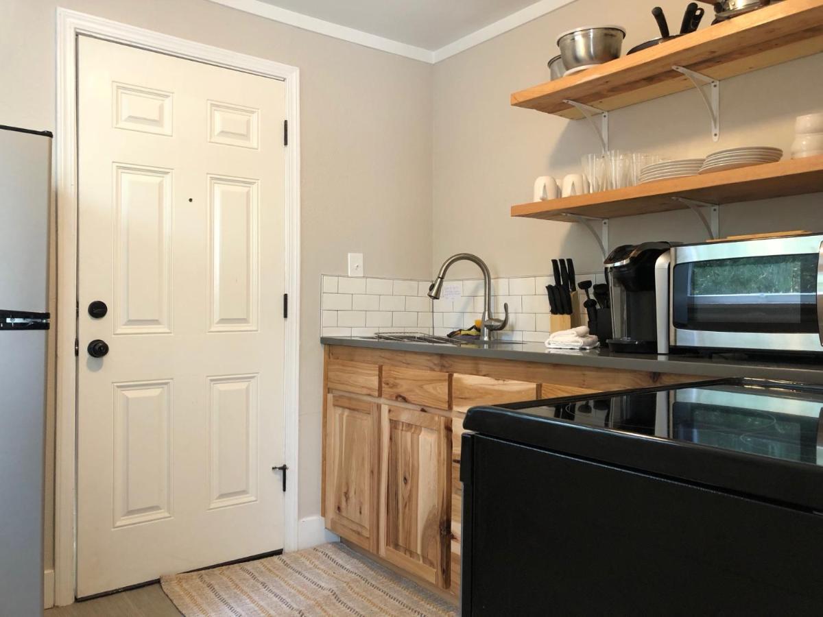 Updated + Clean Motel Room At The Base Of Mt Hood! Mount Hood Village Exteriör bild